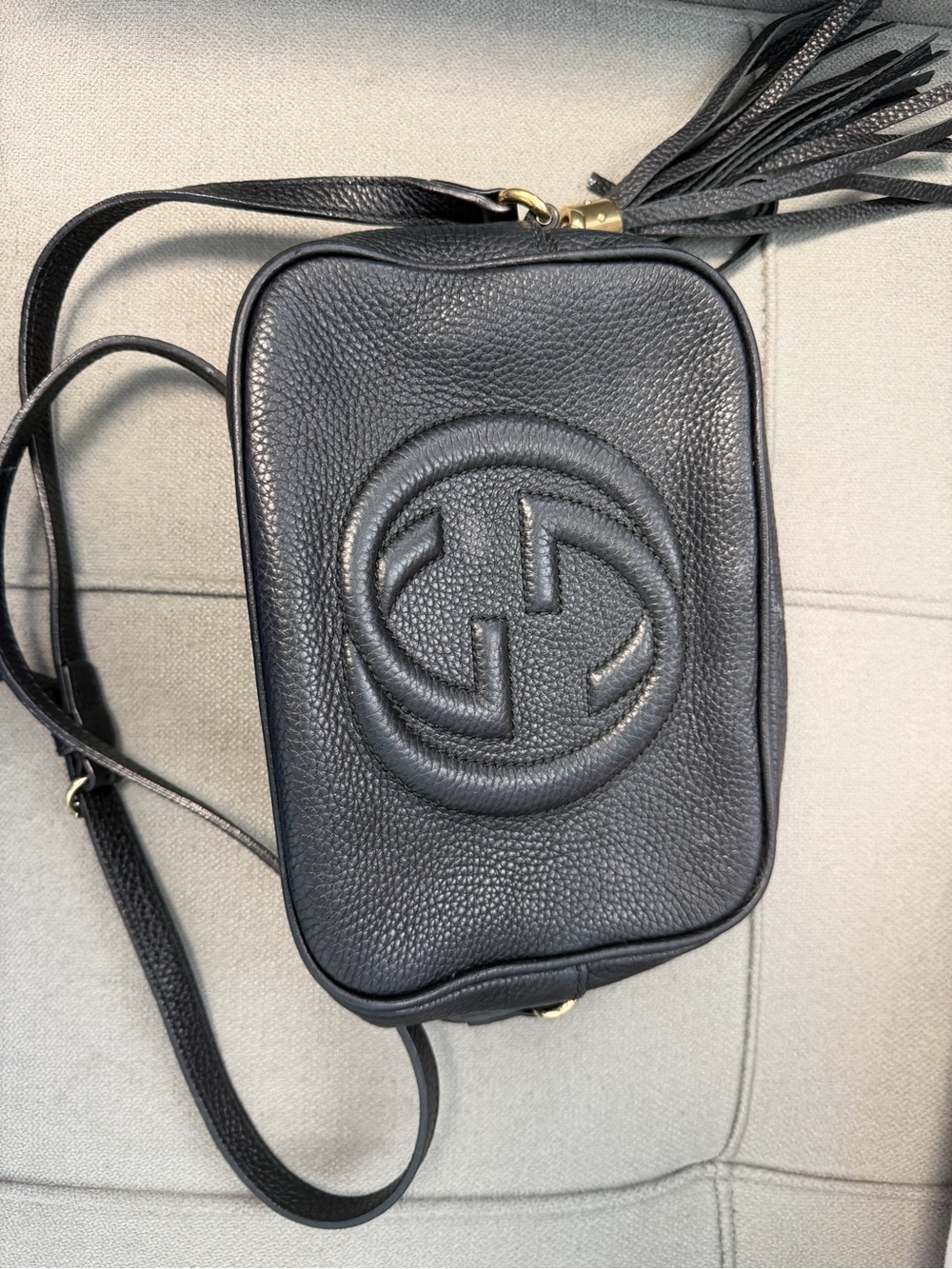 Gucci Black Pebbled Leather Crossbody with Tassel - Picture 2 of 6
